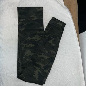 Spanx seamless leggings green camouflage small petite